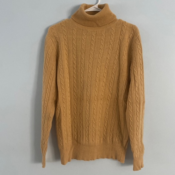 Neiman Marcus Womens 100% Cashmere Sweater Medium M Turtleneck Cable Knit Preppy - Picture 5 of 6